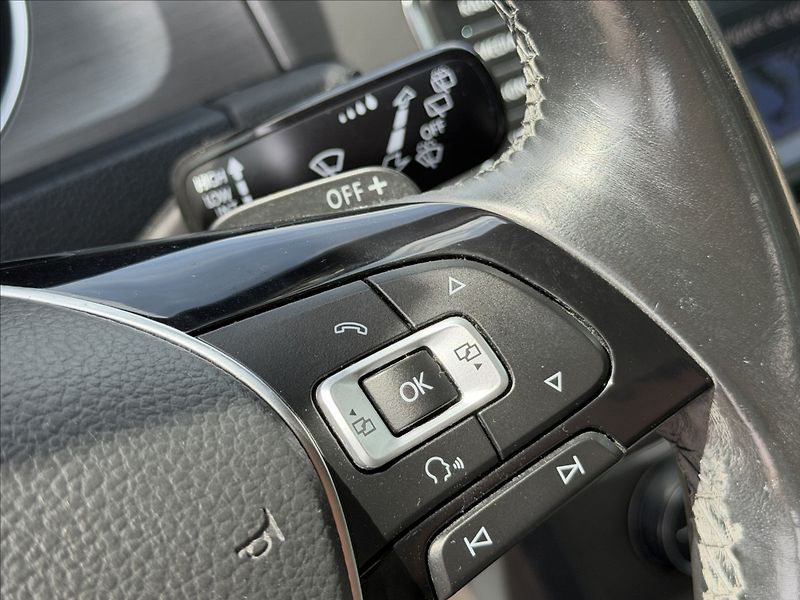 Volkswagen Golf TSI DSG F1 NAVI SERVISKA - fotka 17 z 32