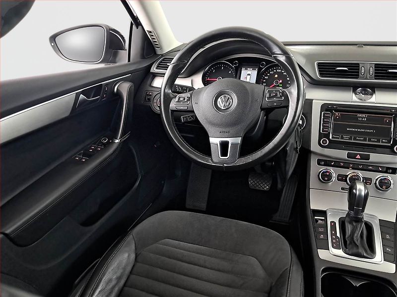 Volkswagen Passat (2012) 2.0 TDI, Automat, Navi - fotka 7 z 20