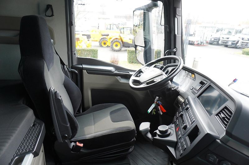 MAN TGX (2024) 28.480 6x2/ 2024/ Krone 18EPAL - fotka 22 z 24