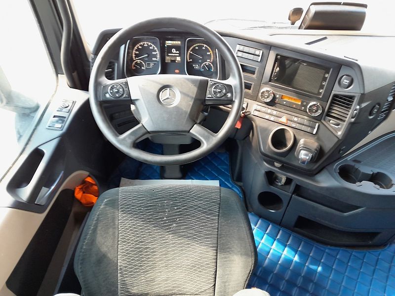 Mercedes-Benz Actros 1848 LowDeck - fotka 24 z 35