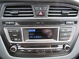 Hyundai i20 1,3 i 55kW Family+ - náhled 16