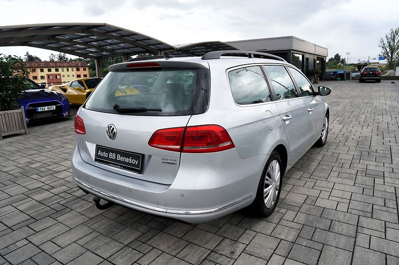 Volkswagen Passat 2.0 TDI DSG 140PS/navigace - fotka 6 z 32
