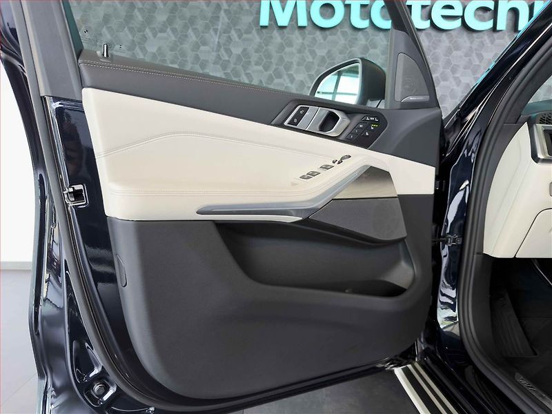 BMW X7 (2025) xDrive40d - fotka 12 z 23