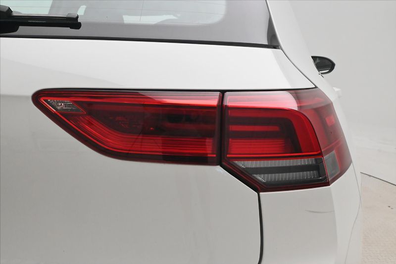 Volkswagen Golf 2,0 TDI 110 kW Life Záruka až - fotka 29 z 30