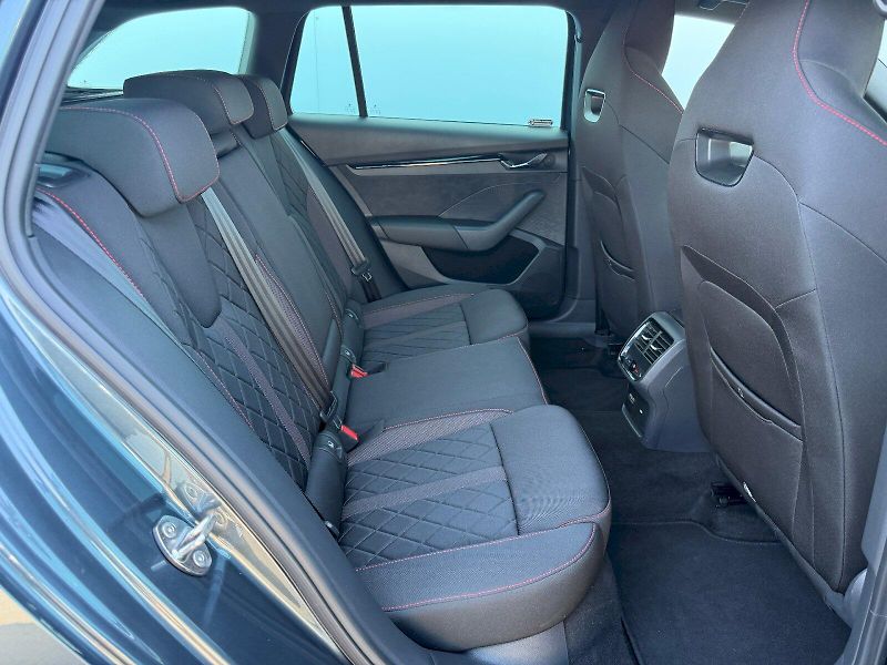 Škoda Octavia (2021) RS 2.0 TDI 147kW 4x4 - fotka 26 z 35