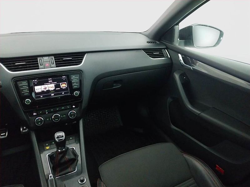 Škoda Octavia (2017) RS 2.0 TDI, Kůže, Navi - fotka 8 z 21