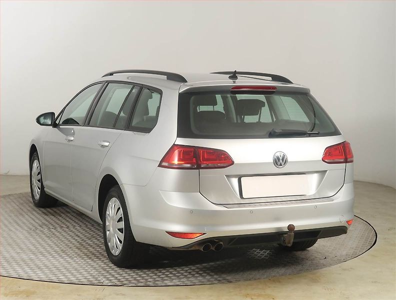 Volkswagen Golf (2015) 1.6 TDI, 4X4, Navi, Tempomat - fotka 4 z 21