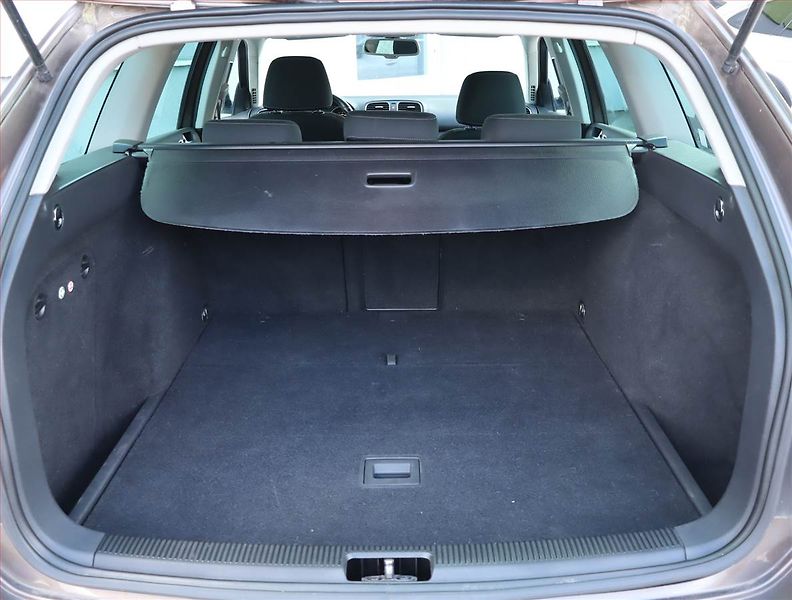 Volkswagen Golf (2011) 2.0 TDI, Serv.kniha, Tempomat - fotka 13 z 17