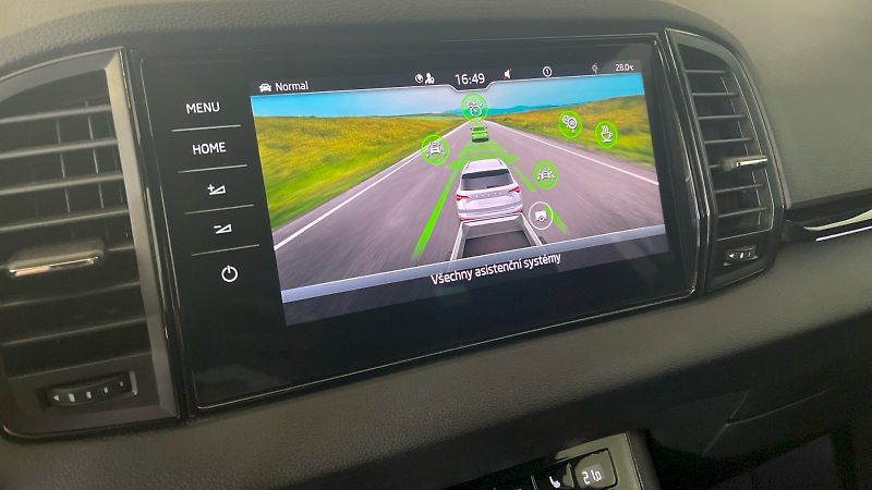 Škoda Karoq (2022) Sportline 2.0TSI 140kW DSG 4x4 - fotka 32 z 35