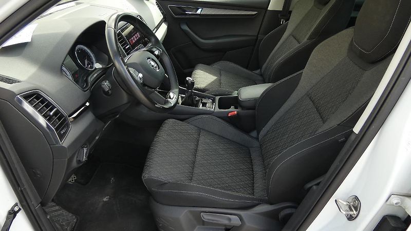 Škoda Karoq 2.0 TDI 110 kW Style - fotka 19 z 23