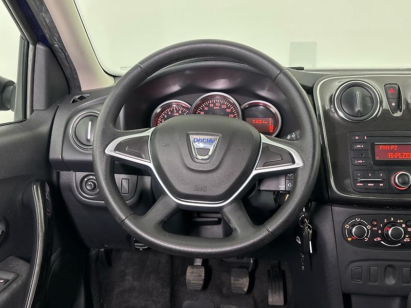 Dacia Logan Sedan - fotka 18 z 27