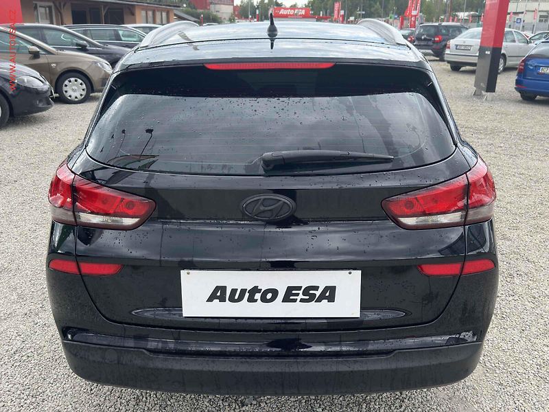 Hyundai i30 (2019) 1.4i, 1.maj,ČR, servis.kniha - fotka 5 z 20