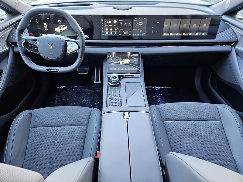 Dongfeng Voyah Passion PHEV (2024) VOYAH PASSION PHEV - fotka 13 z 24