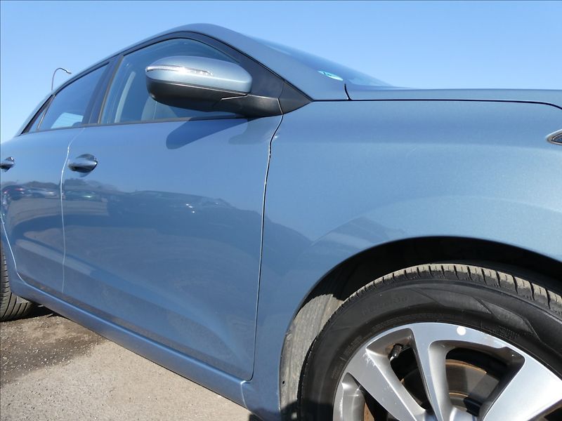 Hyundai i20 1,1 CRDi 1.majitel, webasto - fotka 14 z 43