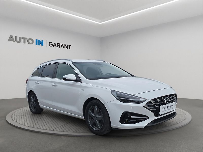 Hyundai i30 (2022) Family Smart 1.5 T-GDi 118kW, - fotka 3 z 26