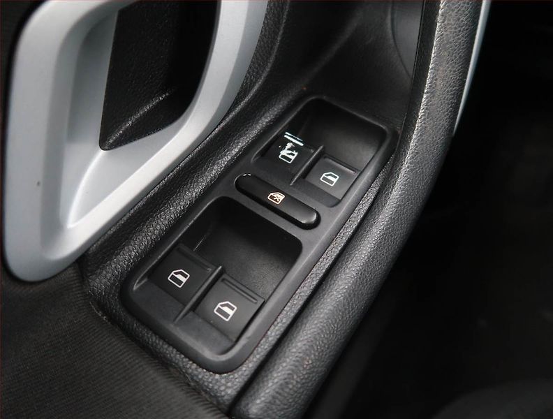 Škoda Fabia (2008) Elegance 1.4 16V, Serv.kniha - fotka 16 z 16