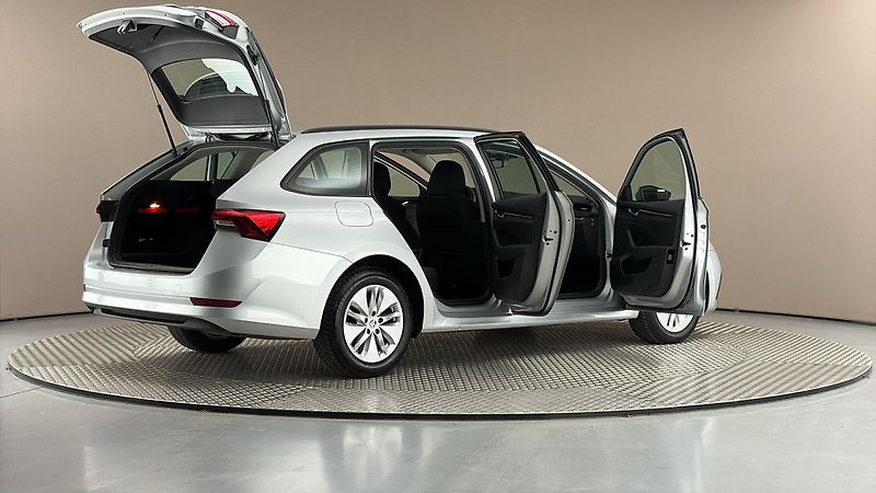 Škoda Octavia 2.0 TDI Ambition Combi - fotka 5 z 26