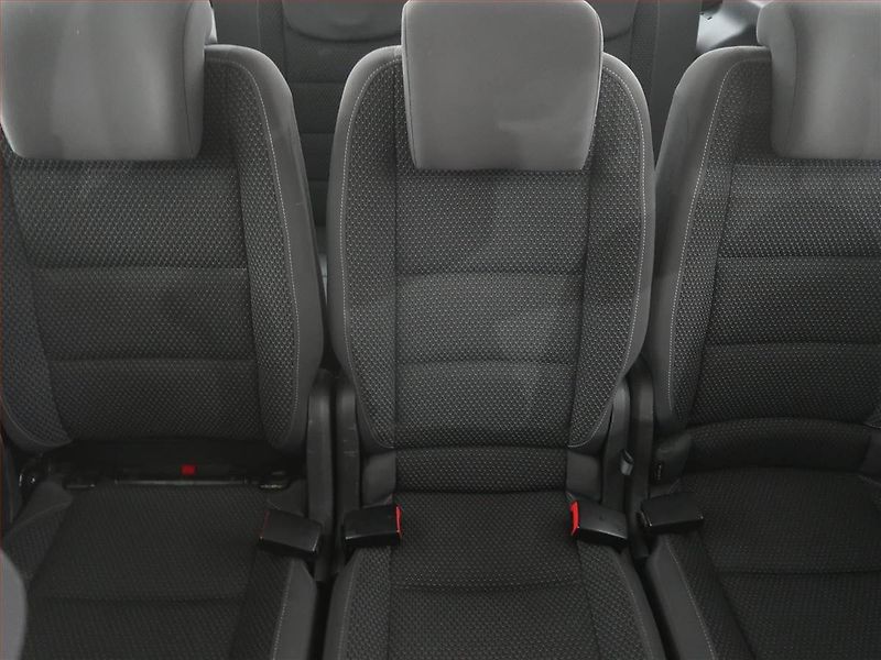 Volkswagen Touran (2012) Comfortline 1.4 TSI, 7 míst - fotka 10 z 22
