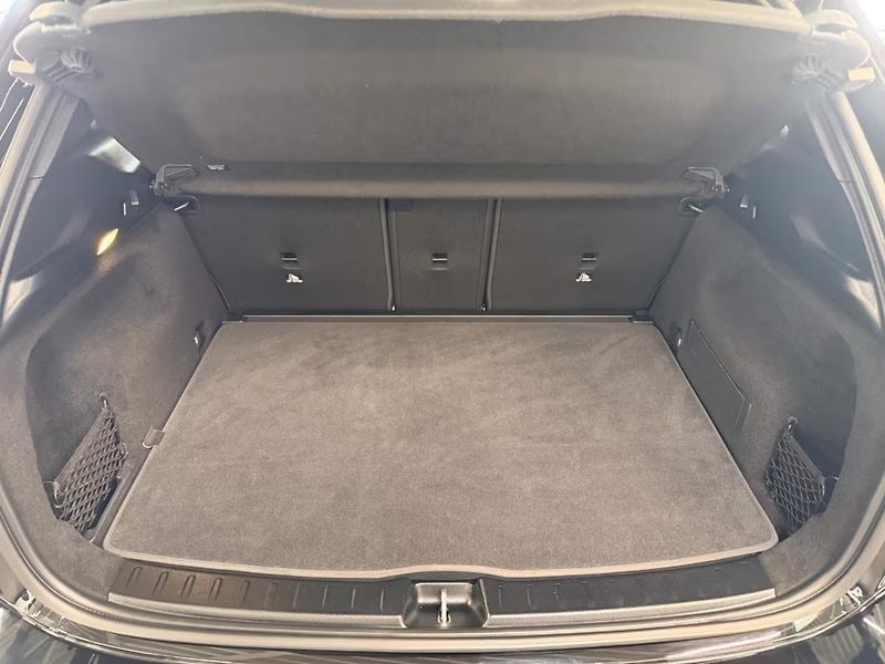 Mercedes-Benz GLA 200d Progressive MBEAM Kam Dis - fotka 13 z 13