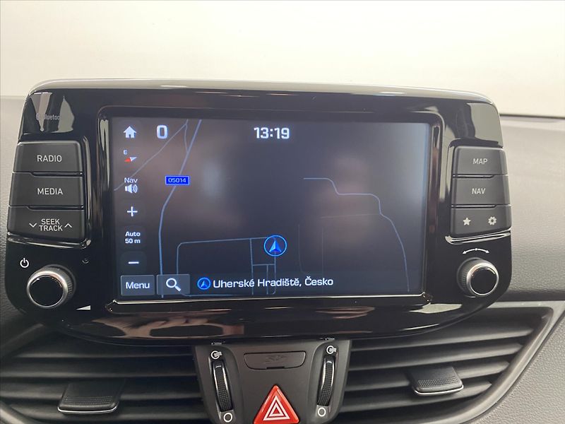 Hyundai i30 1,6 CRDi 81kW Style - fotka 16 z 23