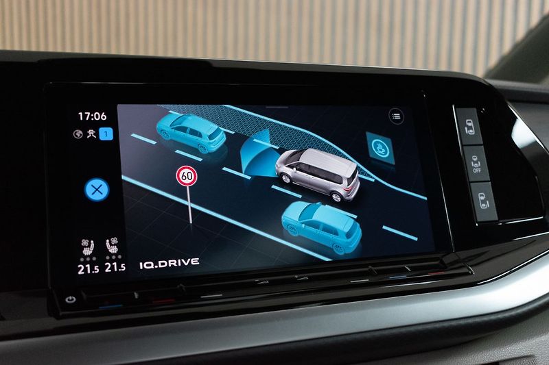Volkswagen Multivan 1.4 TSI LONG*TAŽNÉ*ZÁRUKA*ČR 1 - fotka 31 z 50