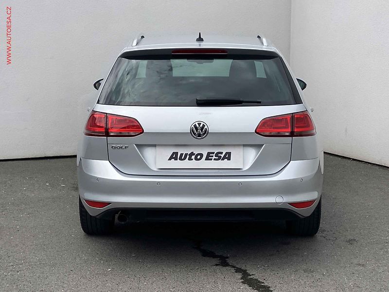 Volkswagen Golf (2015) 1.6 TDi, Lounge, DSG, +kola - fotka 5 z 18