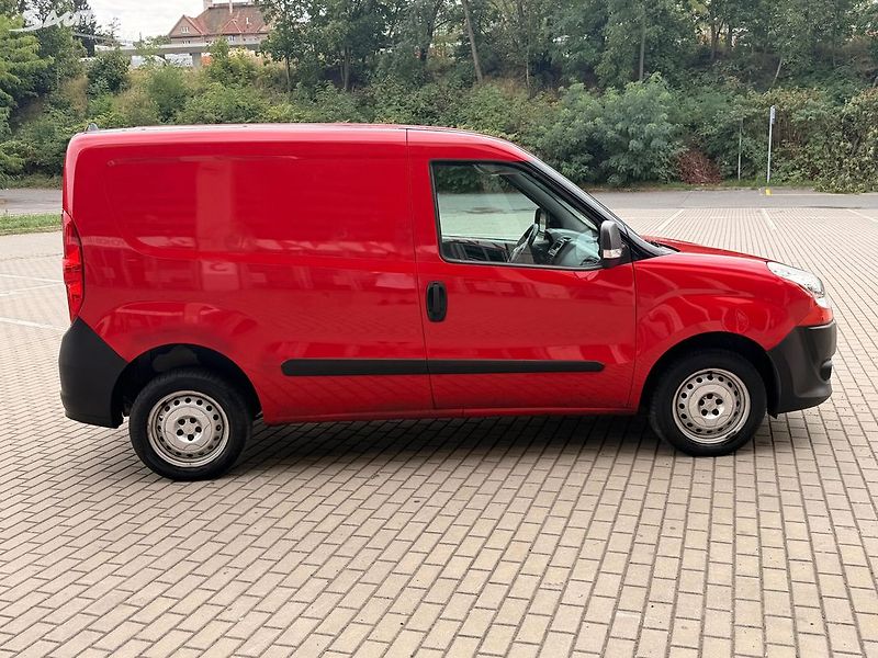 Fiat Dobló (2014) 1.3JTD, 66kw Původ ČR 1. maj. - fotka 6 z 16
