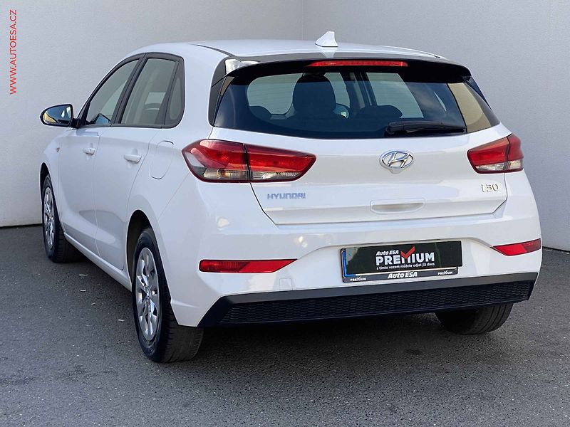 Hyundai i30 (2024) 1.5 DPi, 1.maj,ČR, Start, AC - fotka 6 z 17