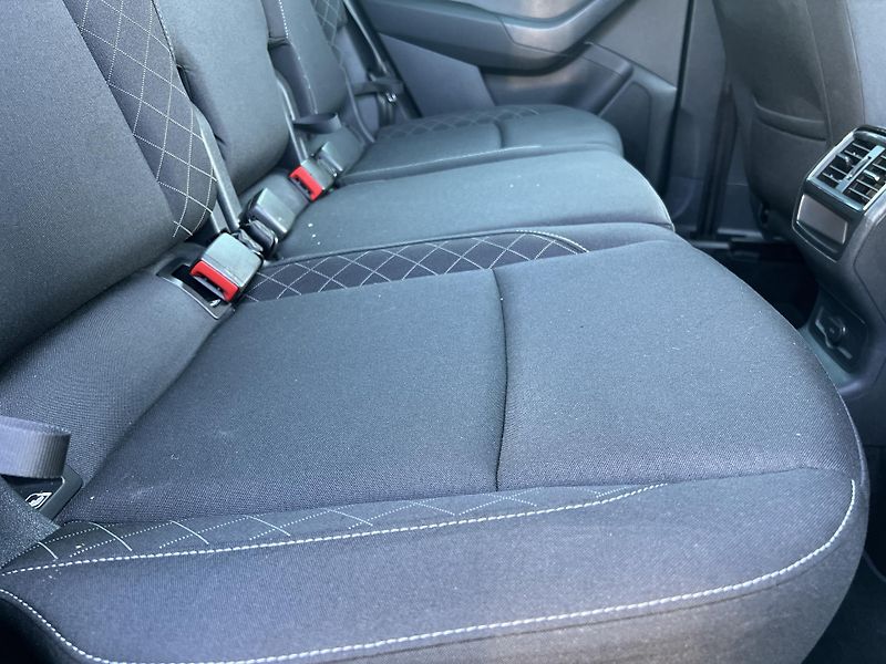 Škoda Karoq Style 1.5TSi NAVI KAMERA ALU - fotka 32 z 44