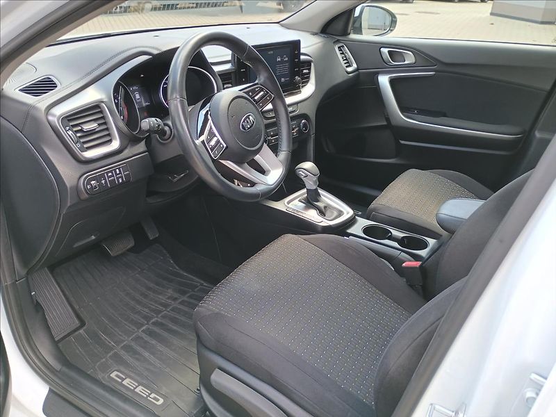Kia Ceed 1,5 T-GDi GPF 7DCT Spin - fotka 5 z 8