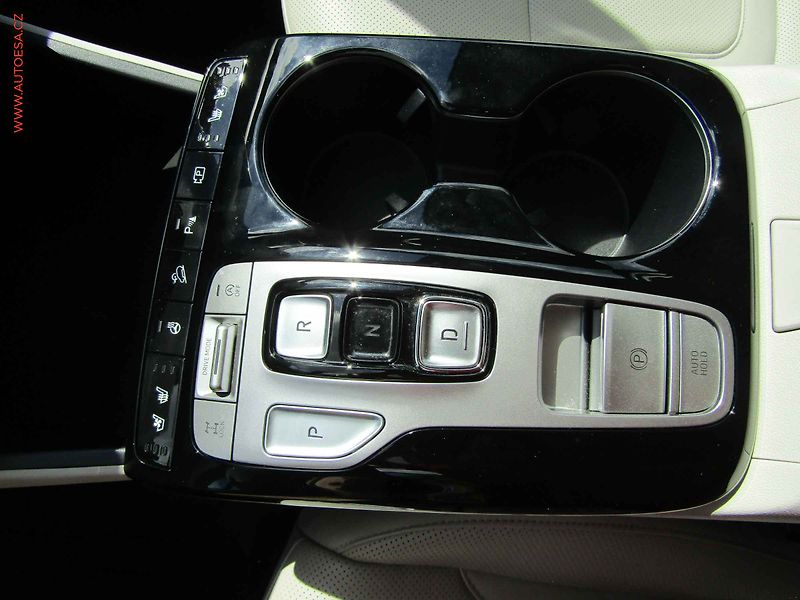 Hyundai Tucson (2022) 1.6T-GDi 4x4, ČR, AT, LED - fotka 13 z 18