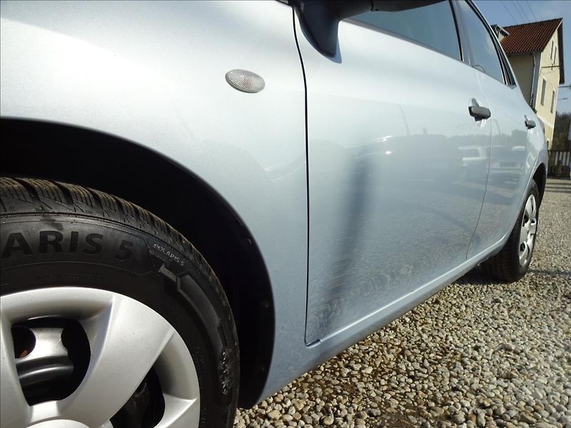 Toyota Auris 1,33 VVTi 74 kW - fotka 13 z 41