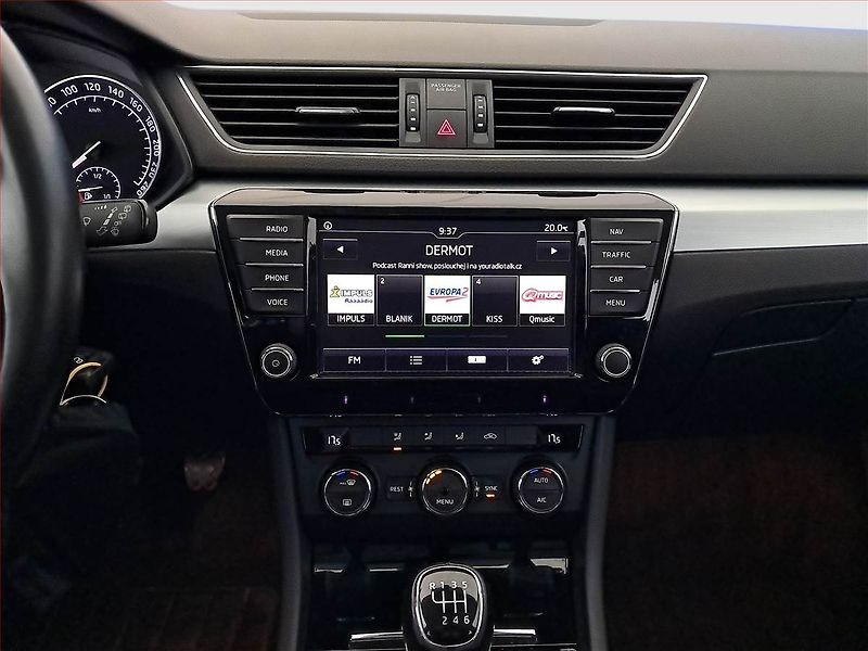 Škoda Superb (2017) Ambition 1.6 TDI, Navi - fotka 12 z 17