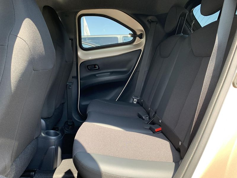 Toyota Aygo X EXECUTIVE SMART 1.0 VVT-i AT - fotka 6 z 28