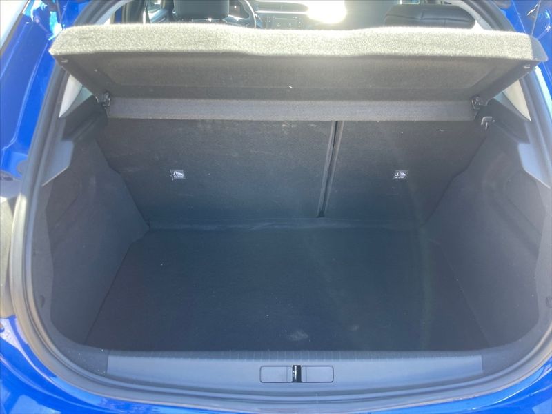 Opel Corsa 1,2 T Elegance - fotka 6 z 11