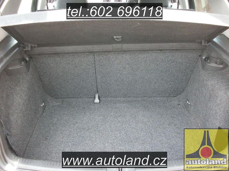 Volkswagen Golf (2005) VOLAT 602 696118 - fotka 5 z 9