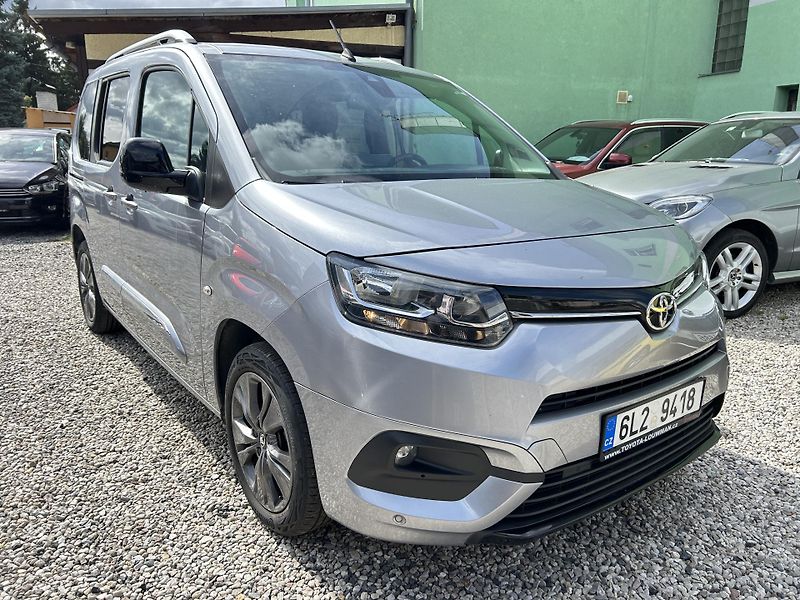 Toyota ProAce City Verso (2022) 1.2i96KW automat - fotka 4 z 26