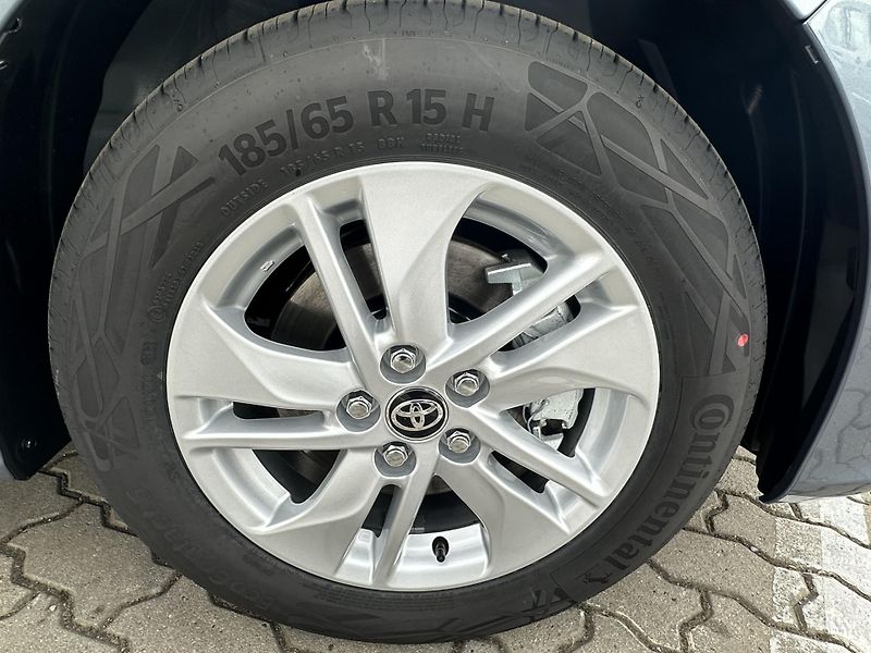 Toyota Yaris (2026) 1.5 HEV Comfort Business - fotka 21 z 24