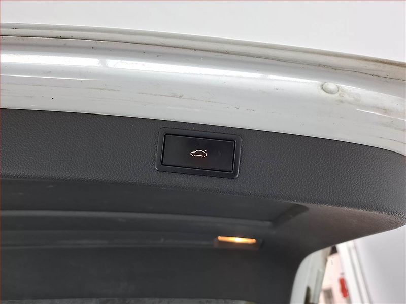 Škoda Superb (2014) 2.0 TDI, 4X4, Kůže, Bi-Xenony - fotka 14 z 17