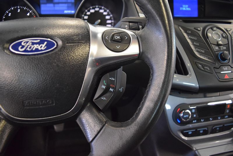 Ford Focus 1.6 TDCI CEBIE - fotka 25 z 34