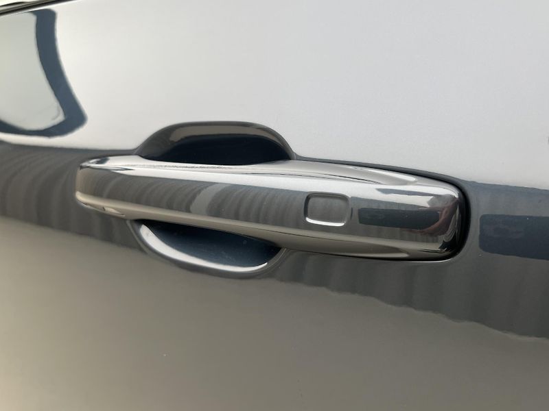 Volvo XC60 (2026) T6 AWD RECHARGE DARK PLUS AUT - fotka 16 z 47