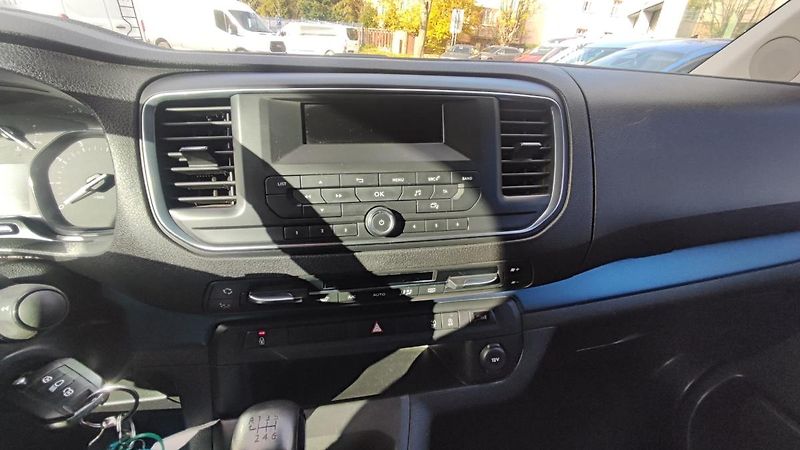Peugeot Traveller (2017) Traveller 1.6 85kW - fotka 24 z 28