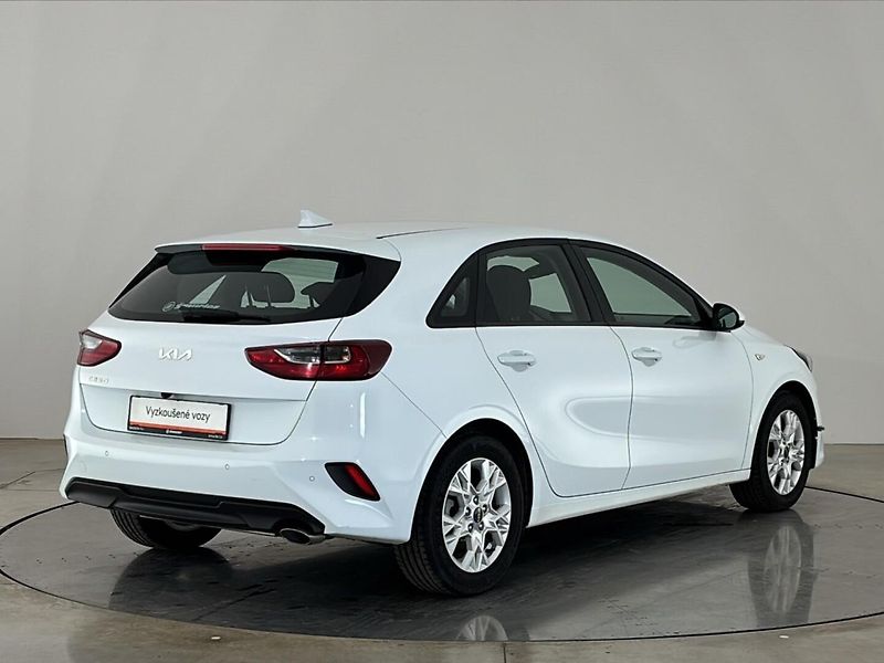 Kia Ceed Hatchback - fotka 2 z 29