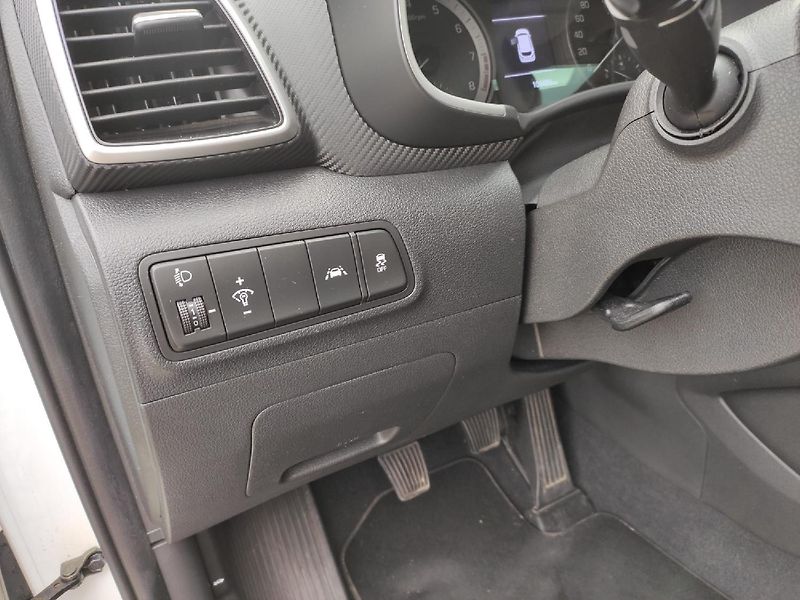 Hyundai Tucson (2019) 1.6 GDI 177k MAN6 TZ, zimáky - fotka 27 z 35