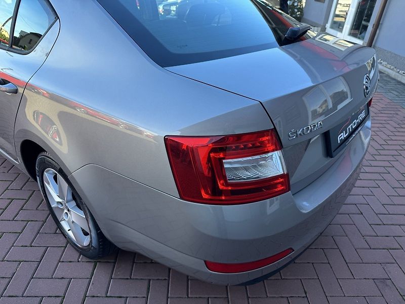 Škoda Octavia (2013) 2.0TDi  Klima Tempomat BT - fotka 40 z 45