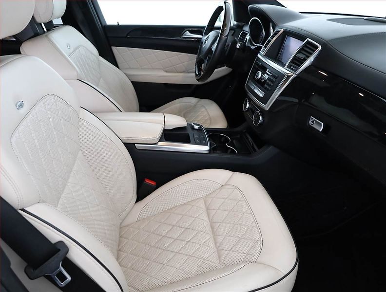 Mercedes-Benz Třídy M (2013) ML 350 BlueTEC, 4X4, Automat - fotka 7 z 20