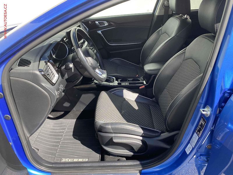 Kia XCeed (2023) 1.5 T-GDi, 2.maj,ČR - fotka 9 z 17