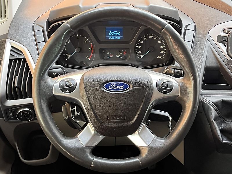 Ford Tourneo Custom (2014) 2,2TDCi 9míst PO VELKÉM SERVIS - fotka 12 z 21