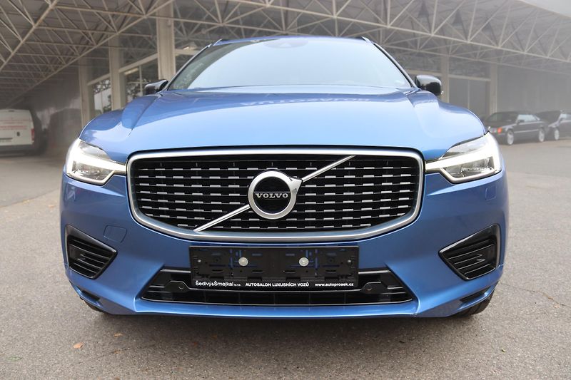Volvo XC60 VOLVO XC60 T8 TWIN ENGINE R-DE - fotka 2 z 35