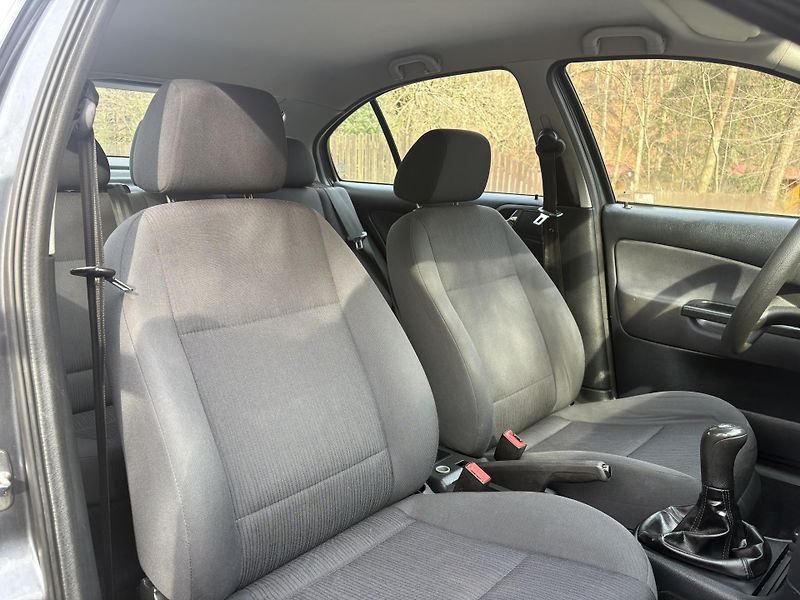 Škoda Octavia (2009) 1.6 75kW BENZIN+LPG - fotka 17 z 20